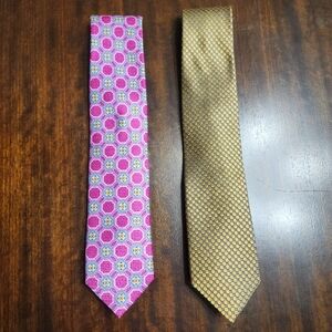 Gold JZ Richards Silk tie made in USA